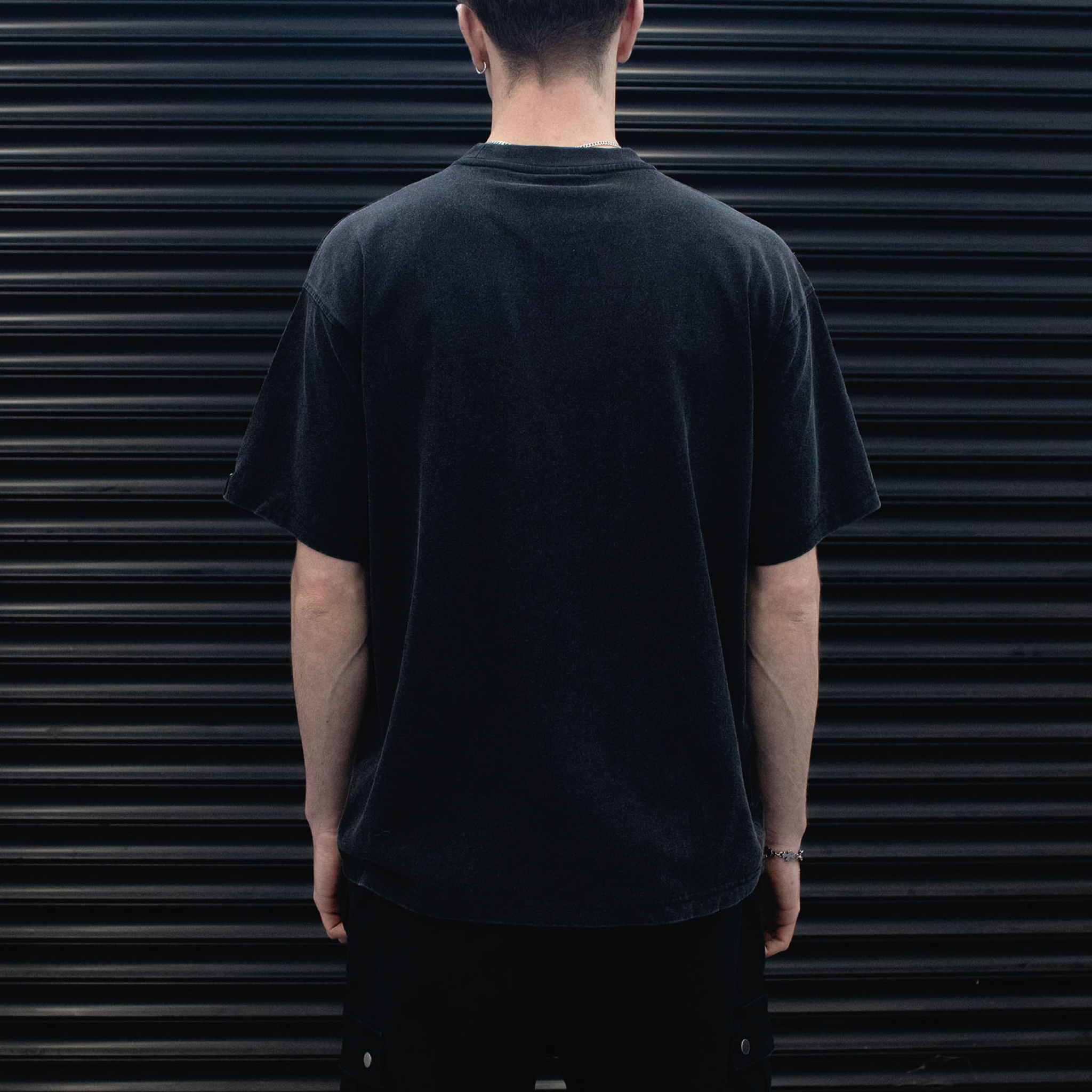 DNBA SCRIPT TEE - BLACK