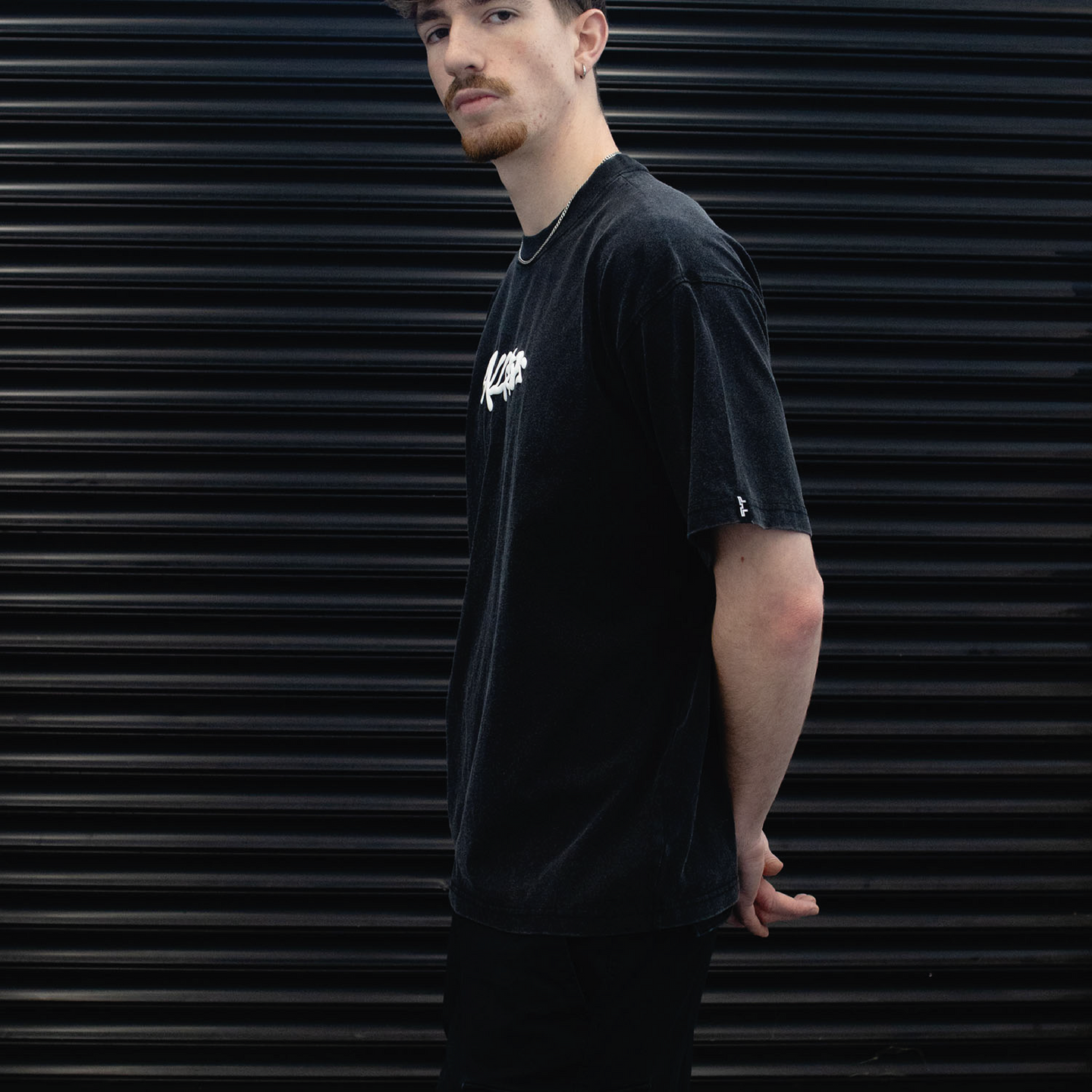 DNBA SCRIPT TEE - BLACK